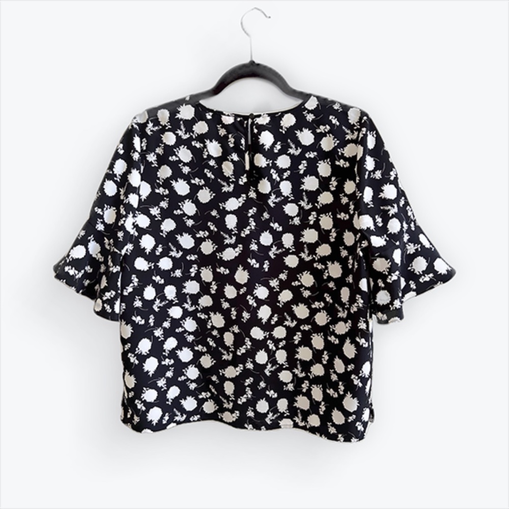 Vince Camuto Flutter Sleeve Top Botanical Design … - image 4